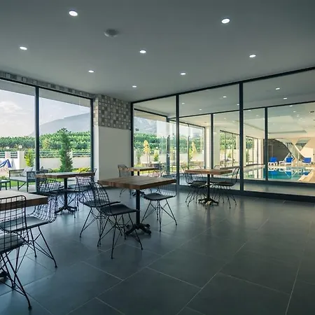 0036 Exodus In A Complex With Pool, Gym And , Mahmutlar 公寓 *