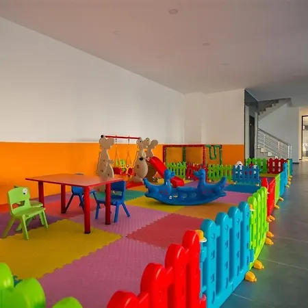 Апартаменты 0036 Exodus In A Complex With Pool, Gym And , Mahmutlar Алания